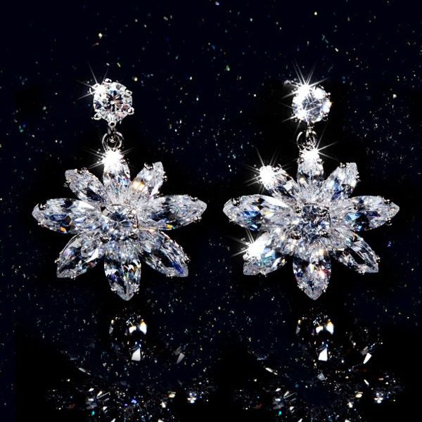 Belles Boucles D'oreilles Pendantes En Cristal De Neige CZ En Argent Sterling 925