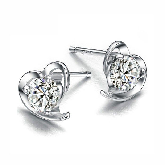 Boucles D'oreilles En Forme De Coeur En Argent Sterling Avec Cristal Taillé Riche