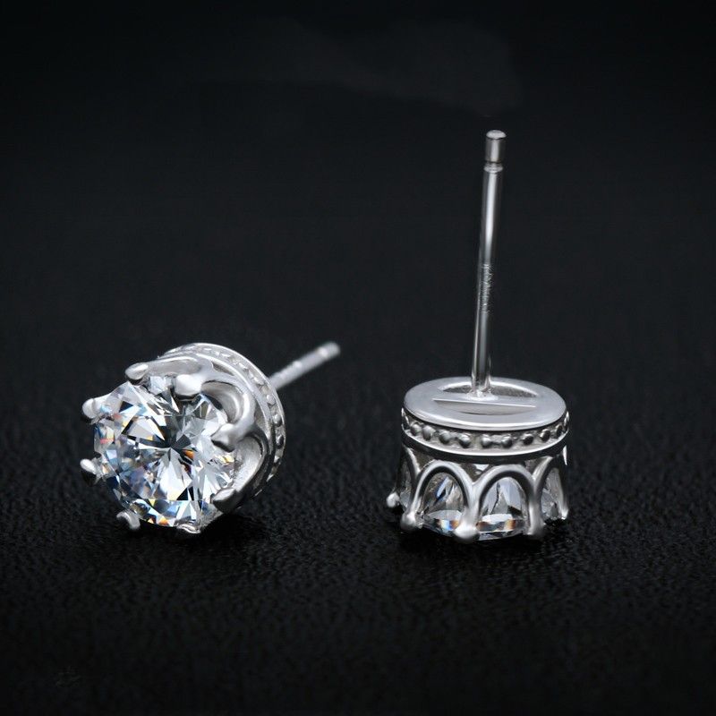 Puces D'oreilles En Argent Sterling Avec Cristal Solitaire À Griffes Étincelantes