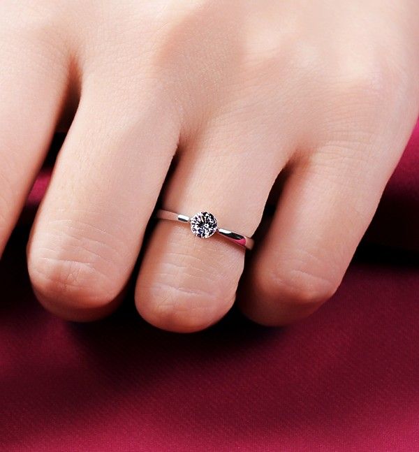 0.28 Carat Simulé Bague De Fiançailles / Mariage / Promesse De Diamant Pour Elle