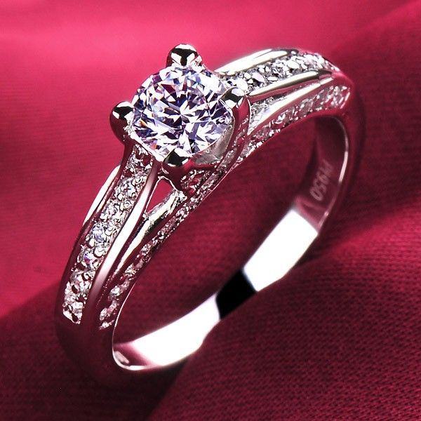 0.39 Carat Simulé Bague De Fiançailles / Mariage / Promesse De Diamant Pour Elle