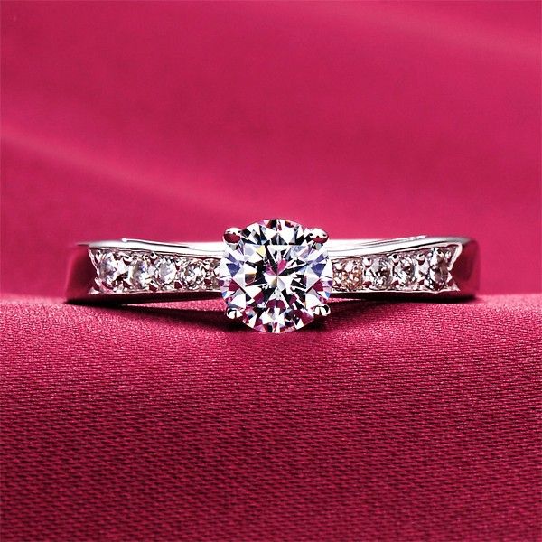 0.39 Carat Simulé Bague De Fiançailles / Mariage / Promesse De Diamant Pour Elle