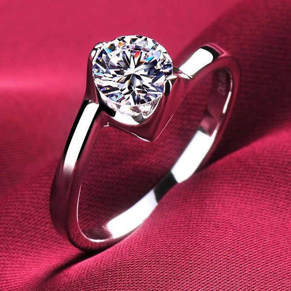 0.6 Carat Simulé Bague De Fiançailles / Mariage / Promesse De Diamant Pour Elle