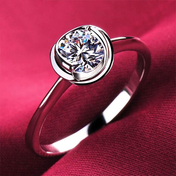 0.6 Carat Simulé Bague De Fiançailles / Mariage / Promesse De Diamant Pour Elle