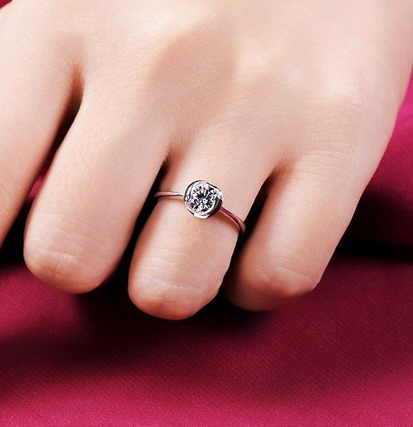 0.6 Carat Simulé Bague De Fiançailles / Mariage / Promesse De Diamant Pour Elle