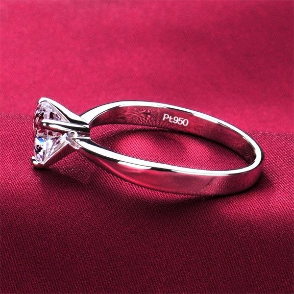 0.6 Carat Simulé Bague De Fiançailles / Mariage / Promesse De Diamant Pour Elle