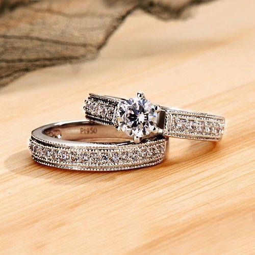 0.6 Ct Perfect Cut 950 En Argent Sterling Plaqué Platine De Fiançailles / Bague De Mariage Ensemble De Mariée Pour Les Femmes