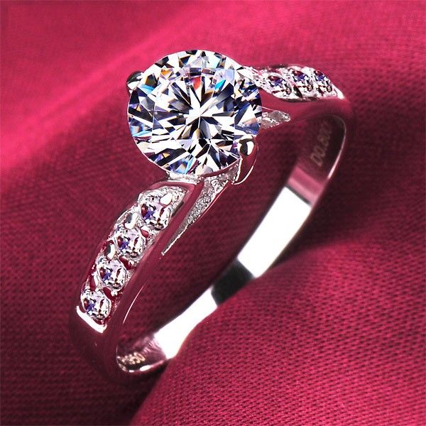 0.8 Carat Simulé Bague De Fiançailles / Mariage / Promesse De Diamant Pour Elle