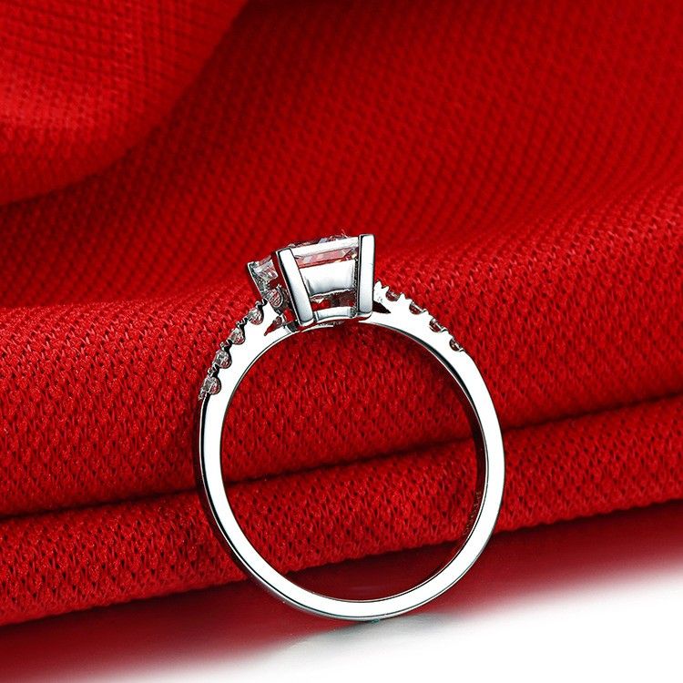 1.0 Ct 925 Argent Platine Princesse Princesse Simulée Diamant Promesse / Mariage / Bague De Fiançailles Pour Femmes Fille Amis Cadeau De Saint Valentin