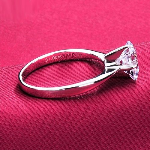 1.0ct Bague De Fiançailles En Zircone Cubique Taille Princesse Pour Femme Avec Style À 4 Griffes En Argent Sterling 925