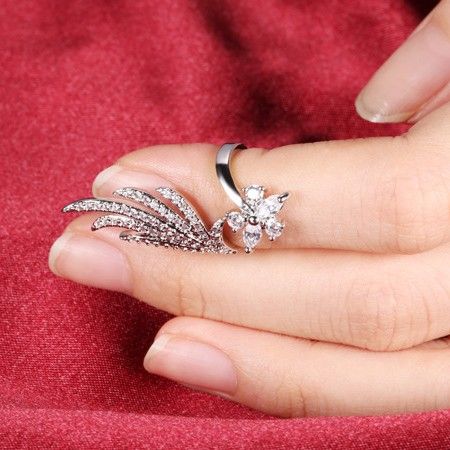 Anneau De Clou D'ouverture Incrusté De Zircon Cubique En Forme De Plume Élégante Pour Les Femmes