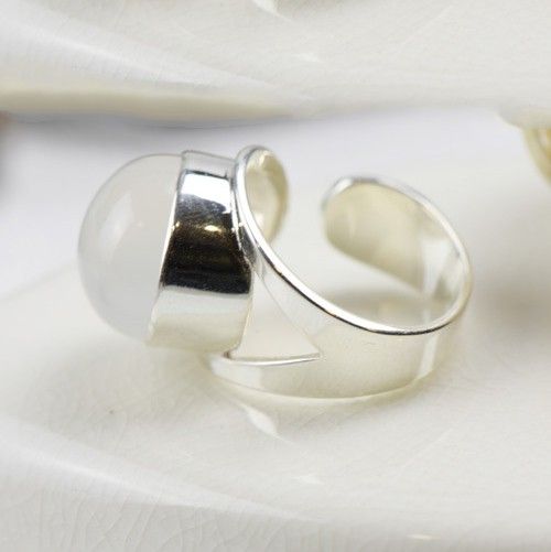 Bague En Calcédoine Blanche Naturelle Incrustée En Argent Sterling 925 À Large Ouverture Simple