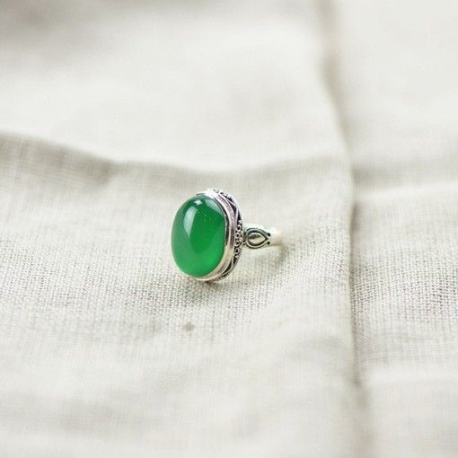 Bague De Calcédoine Verte Naturelle Incrustée D'argent Noble S925 Haut De Gamme