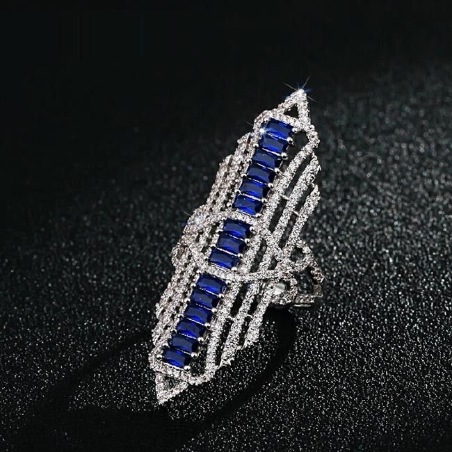 Bague De Cocktail Hyperbole Incrustée De Zircon Bleu À La Mode De Style Européen