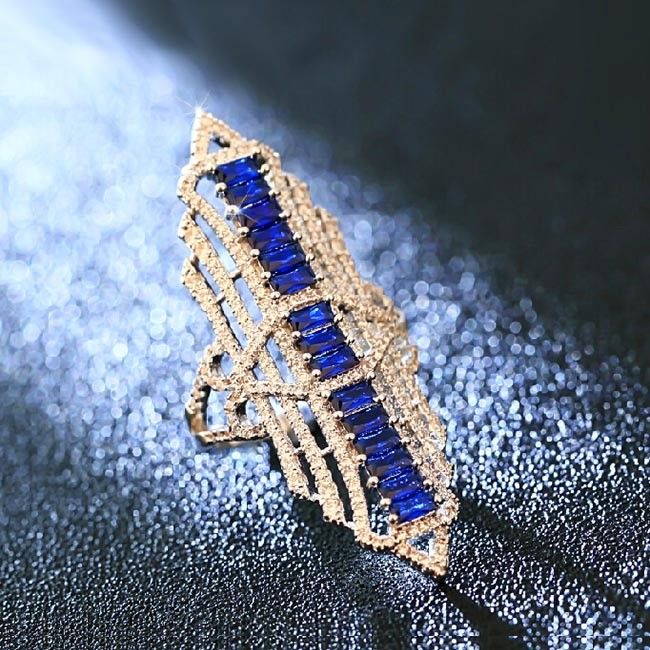 Bague De Cocktail Hyperbole Incrustée De Zircon Bleu À La Mode De Style Européen