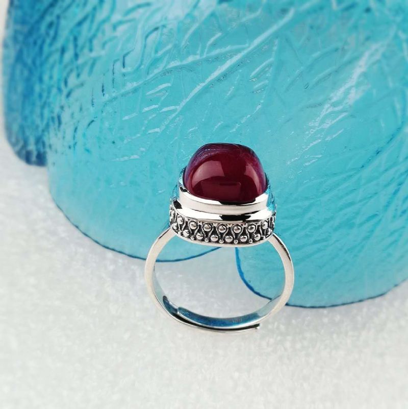 Bague De Dame En Argent Sterling Avec Corindon Rouge Avec Motif Original En Argent Sterling