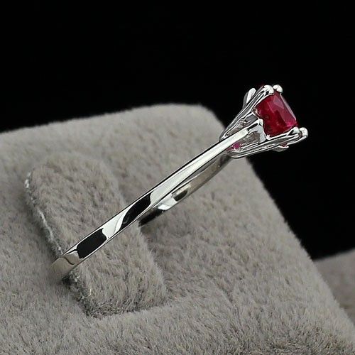 Bague Pour Femme De Style Classique À Quatre Griffes En Argent Sterling 925 Incrusté De Corindon Rouge