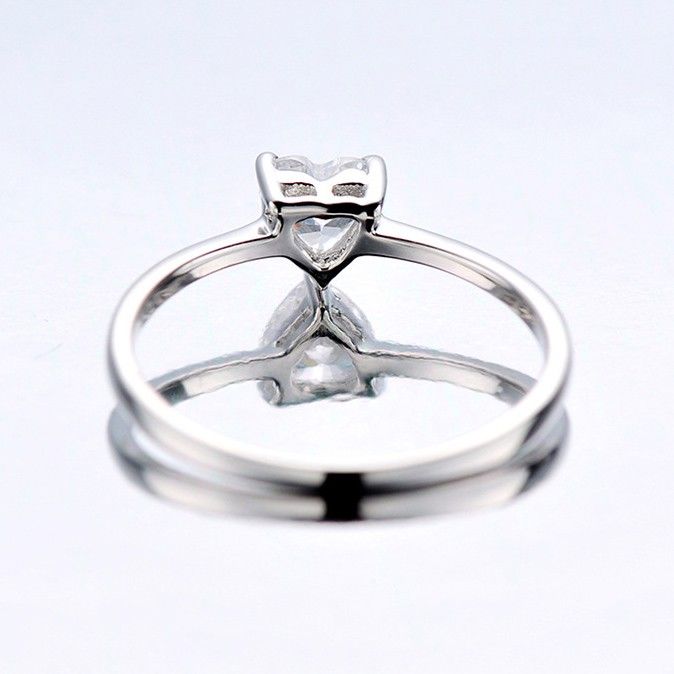 Bague De Fiançailles CZ En Forme De Coeur Incrustée En Argent Sterling 925 Simple Romantique