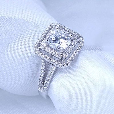 Bague De Fiançailles CZ Taille Princesse S925 Rétro Exagérée Incrustée En Argent