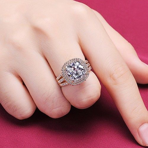 Bague De Fiançailles / Mariage / Promesse En Or Rose Simulée De 4.0 Carats Pour Elle