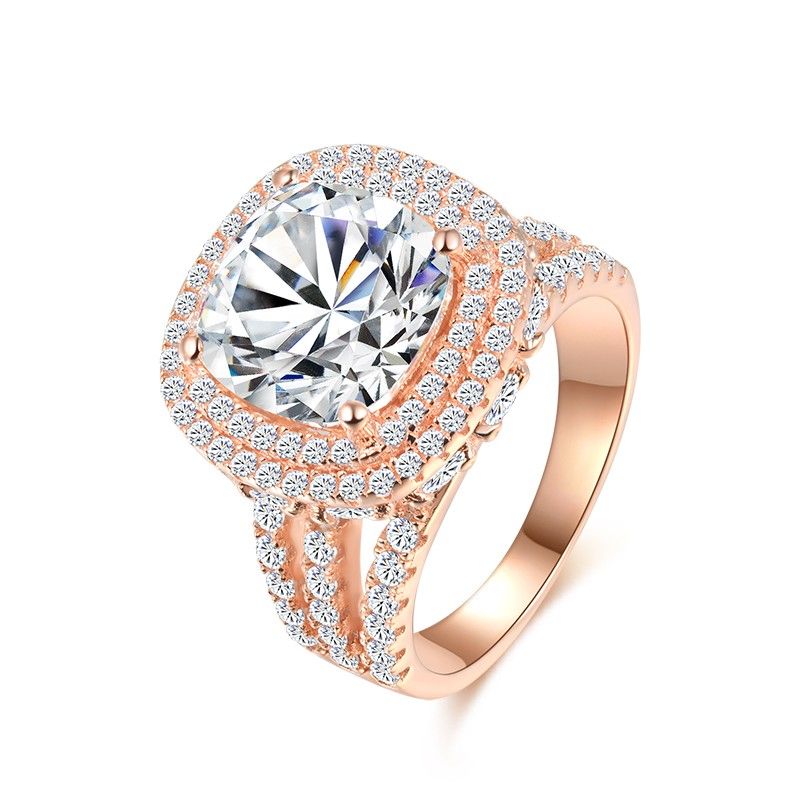 Bague De Fiançailles / Mariage / Promesse En Or Rose Simulée De 4.0 Carats Pour Elle