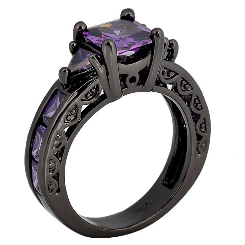 Bague De Fiançailles En Or Noir Incrusté De Zircone Cubique Avec Atmosphère Luxueuse Classique