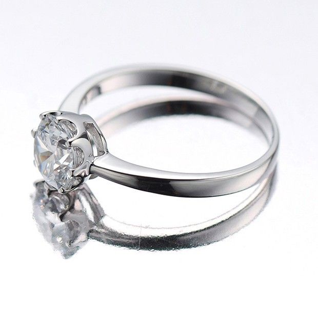 Bague De Fiançailles Super CZ Incrustée En Argent Sterling 925 De Forme Simple