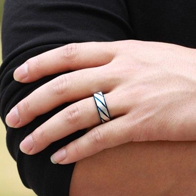 Bague Pour Hommes En Acier Au Titane Diagonal À La Mode