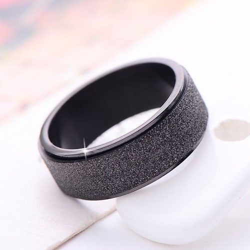 Bague Pour Hommes En Acier Titane Mat De Style Simple (bague Pour Hommes Uniquement)