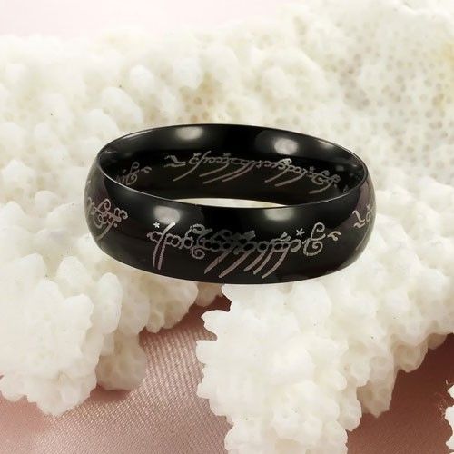 Bague Pour Hommes En Acier Titane Noir Avec Le Même Style En Mouvement Les Seigneurs Des Anneaux