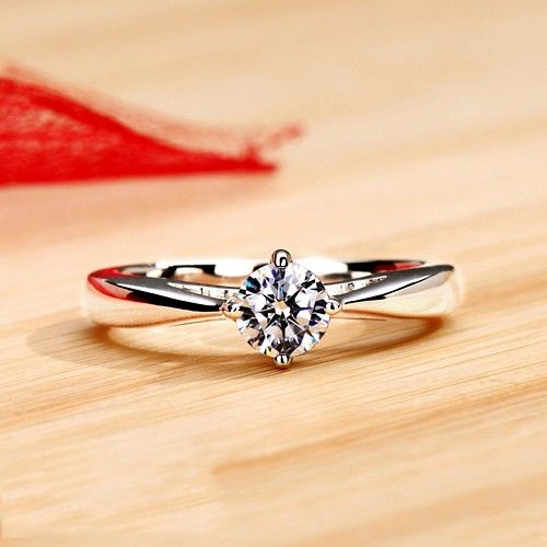 Bague De Mariage En Diamant Brillant Solitaire De Conception Unique