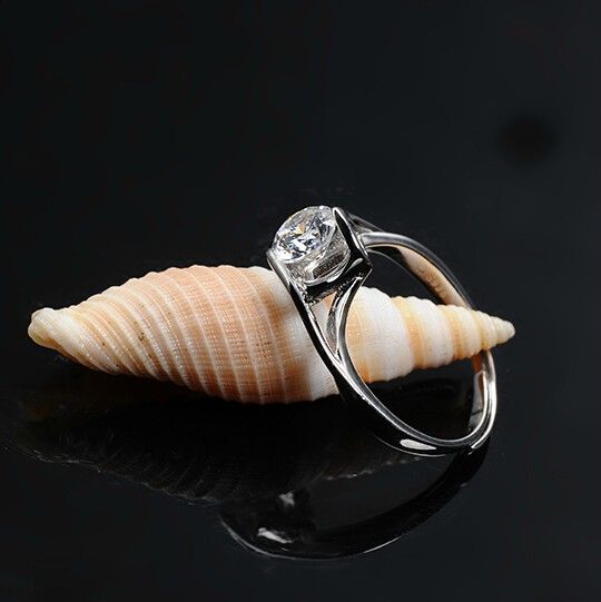 Bague Réglable En Argent Sterling 925 Incrusté De CZ Avec Élément De Coeur