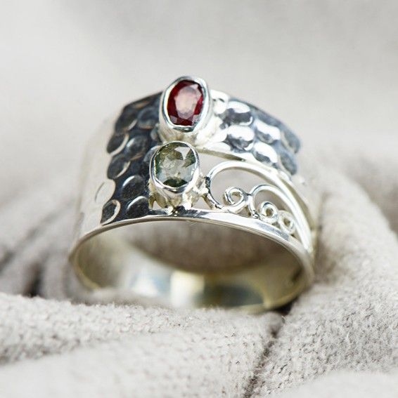 Bague En Tourmaline Naturelle Incrustée D'argent S925 Magnifiquement Sculptée