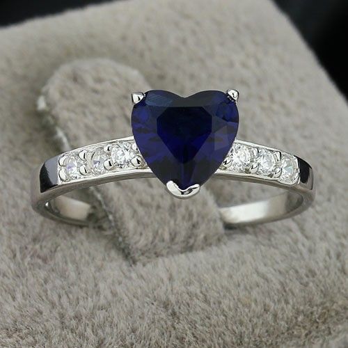 Charm En Vedette Bague De Fiançailles CZ En Forme De Coeur Incrustée En Argent Sterling 925