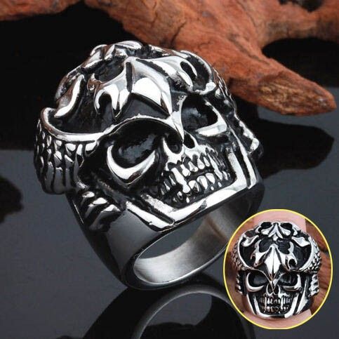 Complexe Coeur Guke Luo Dominatrice Mode Punk Skull Ring