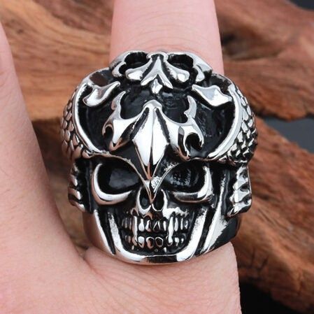 Complexe Coeur Guke Luo Dominatrice Mode Punk Skull Ring