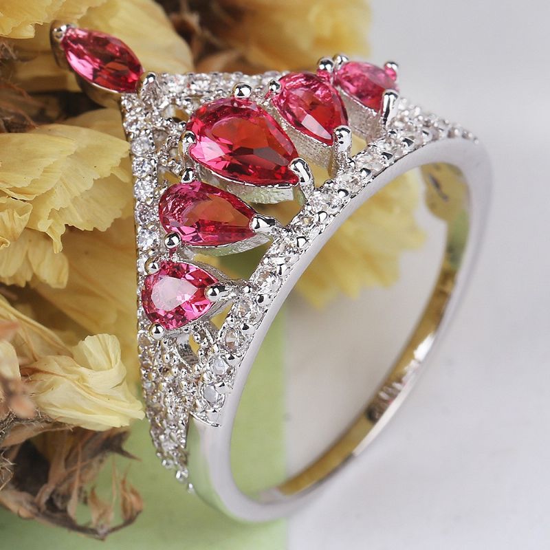 Concevoir Des Cadeaux Romantiques Pour La Bague Couronne En Or Rose Et Platine De L'amour