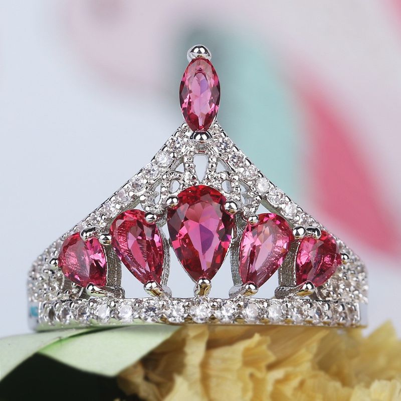 Concevoir Des Cadeaux Romantiques Pour La Bague Couronne En Or Rose Et Platine De L'amour