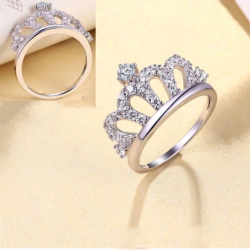 Couronne Classique De Qualité De Luxe S925 En Argent Avec Bague De Fiançailles En Zircone Cubique