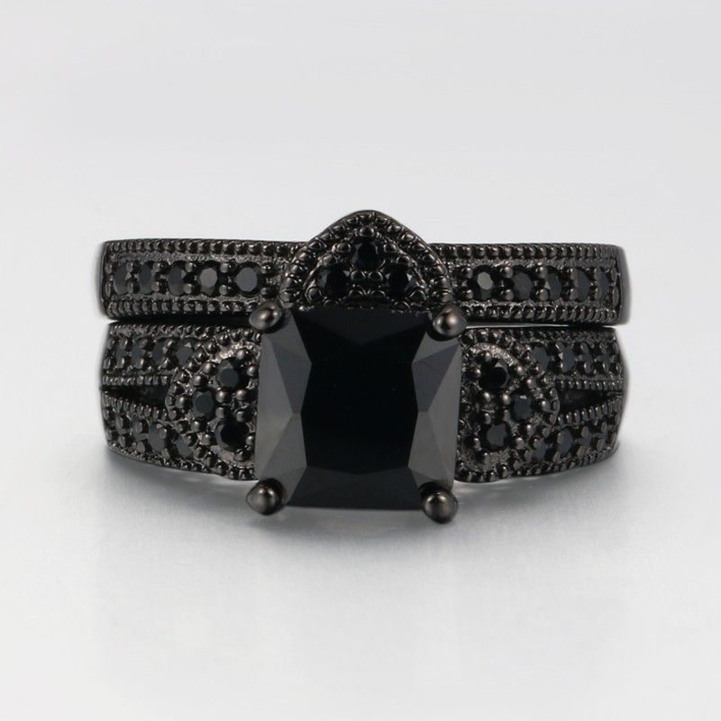 Europe Vente Chaude De Luxe En Or Noir Incrusté De Zircon Cubique Noir Bague De Fiançailles En Forme De Coeur