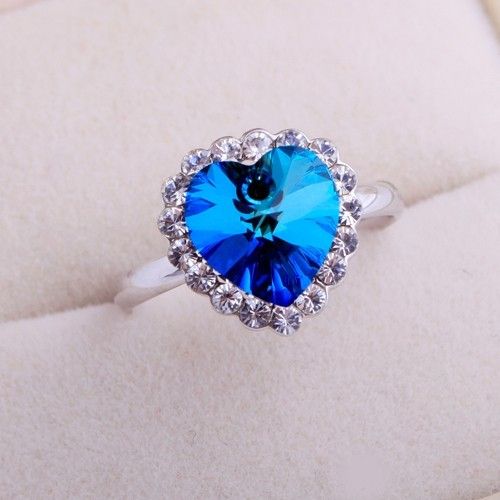 La Bague De Cocktail Pour Femme Heart Of Sea En Diamant Bleu