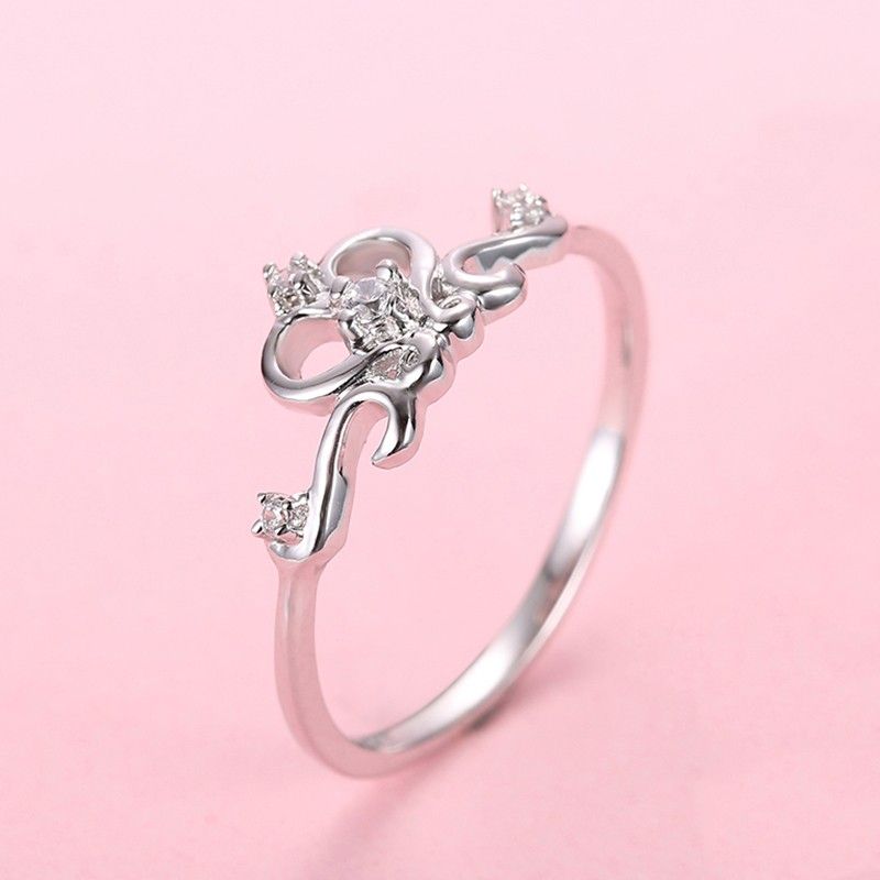 S925 Bague De Fiançailles Couronne De Cour En Forme De Coeur Avec Zircon Cubique Incrusté D'argent