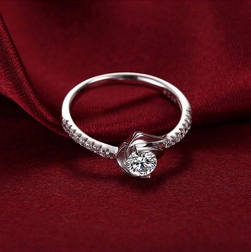 S925 Bague De Fiançailles CZ Parfait Incrustée De Rhodium Incrusté D'argent