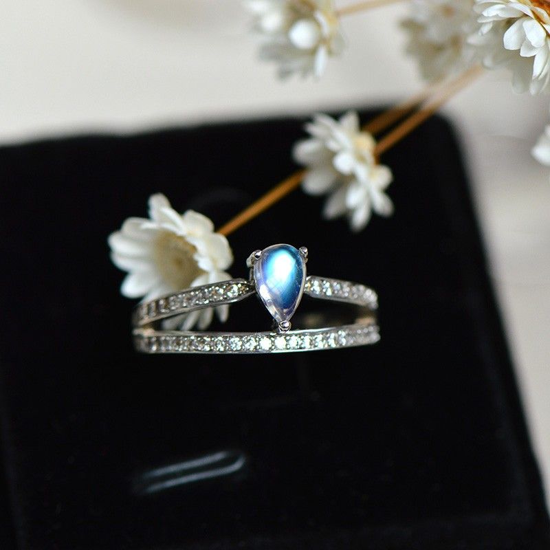 Simple Mignon Exquis 925 En Argent Sterling Incrusté De Pierre De Lune Princesse Couronne Bague