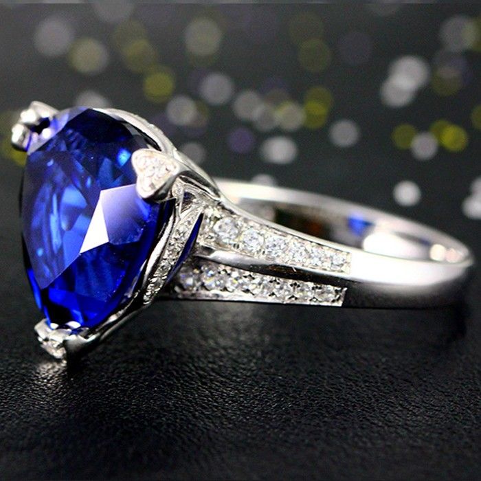 Superbe Bague En Saphir Bleu Avec Grand Cœur En Argent Sterling 925