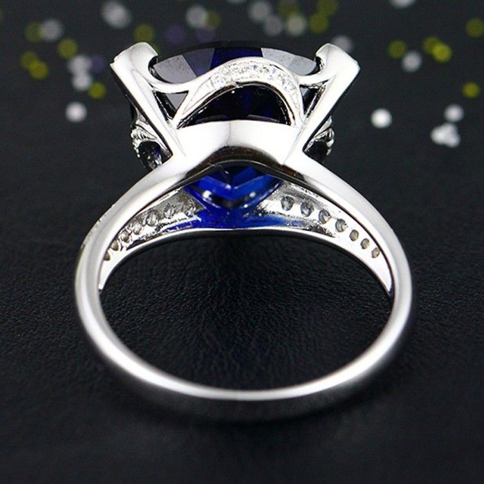 Superbe Bague En Saphir Bleu Avec Grand Cœur En Argent Sterling 925