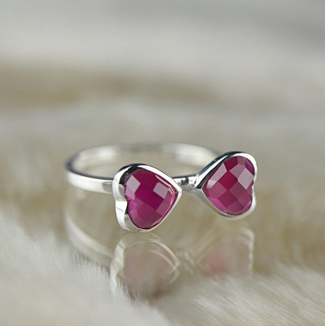 Temperament Lucky Clover S925 Bague En Corindon Rouge Incrustée D'argent