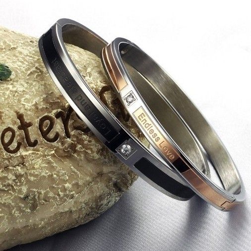 Bracelet De Couples Gravables Bracelet En Acier Au Titane De Vente Chaude Pour Les Amoureux (prix Pour Une Paire)